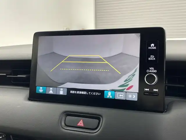 ホンダ ヴェゼル ハイブリッド e:HEV Z 三重県 2021(令3)年 2.8万km サンドカーキパール /禁煙車//純正ディスプレイオーディオ//AM/FM/USB/Bluetooth/フルセグ/AndroidAuto/AppleCarPray//バックモニター//前席シートヒーター//ステアリングヒーター//レーダークルーズコントロール//ブラインドスポットモニター//パワーバックドア//ハーフレザーシート//ホンダセンシング//ワイヤレスチャージャー//オートライト//オートワイパー//スペアキー//純正18インチAW