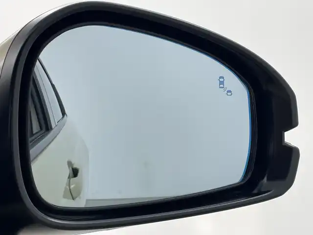 ホンダ ヴェゼル ハイブリッド e:HEV Z 三重県 2021(令3)年 2.8万km サンドカーキパール /禁煙車//純正ディスプレイオーディオ//AM/FM/USB/Bluetooth/フルセグ/AndroidAuto/AppleCarPray//バックモニター//前席シートヒーター//ステアリングヒーター//レーダークルーズコントロール//ブラインドスポットモニター//パワーバックドア//ハーフレザーシート//ホンダセンシング//ワイヤレスチャージャー//オートライト//オートワイパー//スペアキー//純正18インチAW