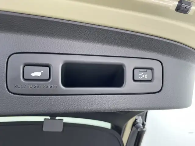 ホンダ ヴェゼル ハイブリッド e:HEV Z 三重県 2021(令3)年 2.8万km サンドカーキパール /禁煙車//純正ディスプレイオーディオ//AM/FM/USB/Bluetooth/フルセグ/AndroidAuto/AppleCarPray//バックモニター//前席シートヒーター//ステアリングヒーター//レーダークルーズコントロール//ブラインドスポットモニター//パワーバックドア//ハーフレザーシート//ホンダセンシング//ワイヤレスチャージャー//オートライト//オートワイパー//スペアキー//純正18インチAW