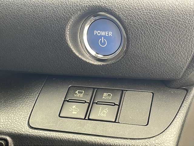 トヨタ シエンタ ハイブリッド G クエロ 沖縄県 2018(平30)年 3.7万km ホワイトパールクリスタルシャイン 純正ナビ/両側パワースライドドア/ＥＴＣ/トヨタセーフティセンス/プッシュスタート/スマートキー/クルーズコントロール/ハーフレザーシート/シートヒーター/ＬＥＤヘッドライト/オートライト/純正ドアバイザー/純正フロアマット/電動格納ウィンカーミラー/革巻きステアリング