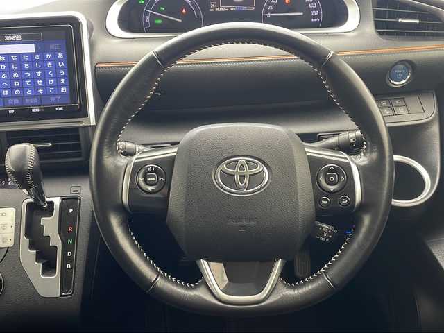 トヨタ シエンタ ハイブリッド G クエロ 沖縄県 2018(平30)年 3.7万km ホワイトパールクリスタルシャイン 純正ナビ/両側パワースライドドア/ＥＴＣ/トヨタセーフティセンス/プッシュスタート/スマートキー/クルーズコントロール/ハーフレザーシート/シートヒーター/ＬＥＤヘッドライト/オートライト/純正ドアバイザー/純正フロアマット/電動格納ウィンカーミラー/革巻きステアリング