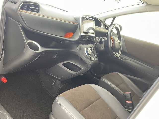 トヨタ シエンタ ハイブリッド G クエロ 沖縄県 2018(平30)年 3.7万km ホワイトパールクリスタルシャイン 純正ナビ/両側パワースライドドア/ＥＴＣ/トヨタセーフティセンス/プッシュスタート/スマートキー/クルーズコントロール/ハーフレザーシート/シートヒーター/ＬＥＤヘッドライト/オートライト/純正ドアバイザー/純正フロアマット/電動格納ウィンカーミラー/革巻きステアリング