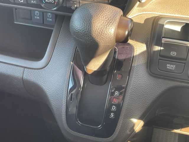 ホンダ Ｎ ＢＯＸ L 茨城県 2022(令4)年 3.2万km プラチナホワイトパール 純正ナビ　/衝突軽減システム　/パワースライドドア　/バックカメラ　/コーナーセンサー前後　/ＬＥＤヘッドライト　/アイドリングストップ　/レーダークルーズコントロール　/電動格納ミラー　/ＥＴＣ　/オートライト