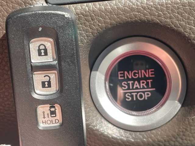 ホンダ Ｎ ＢＯＸ L 茨城県 2022(令4)年 3.2万km プラチナホワイトパール 純正ナビ　/衝突軽減システム　/パワースライドドア　/バックカメラ　/コーナーセンサー前後　/ＬＥＤヘッドライト　/アイドリングストップ　/レーダークルーズコントロール　/電動格納ミラー　/ＥＴＣ　/オートライト