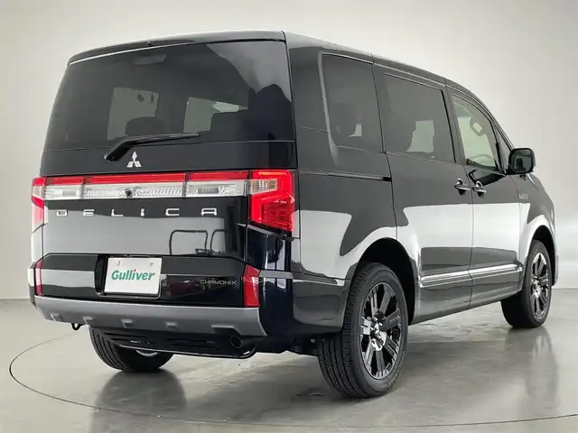 三菱 デリカＤ：５ シャモニー 愛知県 2025(令7)年 0.1千km 黒Ⅱ 登録済未使用車　ｅ－Ａｓｓｉｓｔ　衝突軽減　追従クルコン　ハーフレザー　シートヒーター　オリジナルナビ取付ＰＫＧ　リアモニター取付ＰＫＧ　ツートンカラー　両側パワスラ　電動パーキング　ＬＥＤ　禁煙車　パワーバックドア　ステアリングヒーター/CHAMONIX 　4WD　e-Assist/オリジナルナビ取付パッケージ/リアモニター取付パッケージ/ステップレス