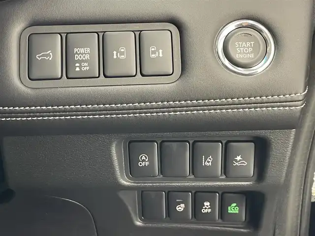 三菱 デリカＤ：５ シャモニー 愛知県 2025(令7)年 0.1千km 黒Ⅱ 登録済未使用車　ｅ－Ａｓｓｉｓｔ　衝突軽減　追従クルコン　ハーフレザー　シートヒーター　オリジナルナビ取付ＰＫＧ　リアモニター取付ＰＫＧ　ツートンカラー　両側パワスラ　電動パーキング　ＬＥＤ　禁煙車　パワーバックドア　ステアリングヒーター/CHAMONIX 　4WD　e-Assist/オリジナルナビ取付パッケージ/リアモニター取付パッケージ/ステップレス