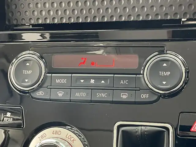 三菱 デリカＤ：５ シャモニー 愛知県 2025(令7)年 0.1千km 黒Ⅱ 登録済未使用車　ｅ－Ａｓｓｉｓｔ　衝突軽減　追従クルコン　ハーフレザー　シートヒーター　オリジナルナビ取付ＰＫＧ　リアモニター取付ＰＫＧ　ツートンカラー　両側パワスラ　電動パーキング　ＬＥＤ　禁煙車　パワーバックドア　ステアリングヒーター/CHAMONIX 　4WD　e-Assist/オリジナルナビ取付パッケージ/リアモニター取付パッケージ/ステップレス