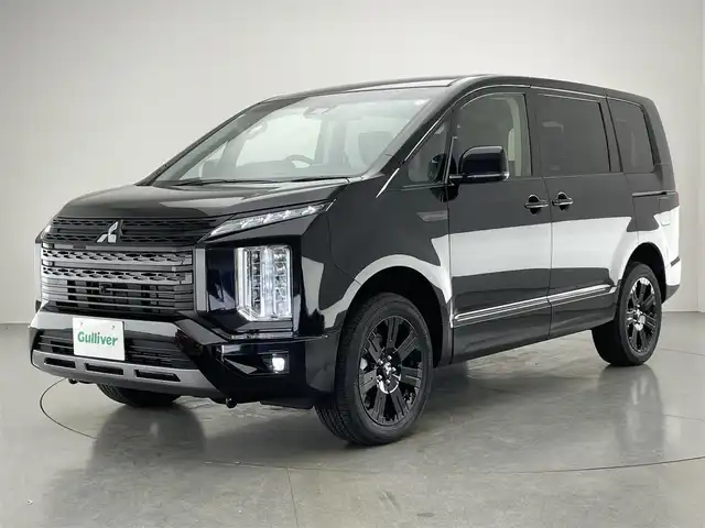 三菱 デリカＤ：５ シャモニー 愛知県 2025(令7)年 0.1千km 黒Ⅱ 登録済未使用車　ｅ－Ａｓｓｉｓｔ　衝突軽減　追従クルコン　ハーフレザー　シートヒーター　オリジナルナビ取付ＰＫＧ　リアモニター取付ＰＫＧ　ツートンカラー　両側パワスラ　電動パーキング　ＬＥＤ　禁煙車　パワーバックドア　ステアリングヒーター/CHAMONIX 　4WD　e-Assist/オリジナルナビ取付パッケージ/リアモニター取付パッケージ/ステップレス