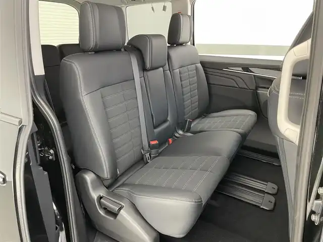 三菱 デリカＤ：５ シャモニー 愛知県 2025(令7)年 0.1千km 黒Ⅱ 登録済未使用車　ｅ－Ａｓｓｉｓｔ　衝突軽減　追従クルコン　ハーフレザー　シートヒーター　オリジナルナビ取付ＰＫＧ　リアモニター取付ＰＫＧ　ツートンカラー　両側パワスラ　電動パーキング　ＬＥＤ　禁煙車　パワーバックドア　ステアリングヒーター/CHAMONIX 　4WD　e-Assist/オリジナルナビ取付パッケージ/リアモニター取付パッケージ/ステップレス