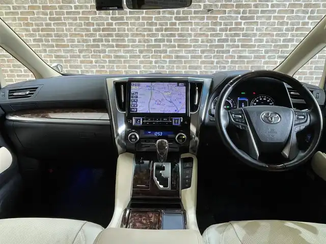 トヨタ ヴェルファイア ハイブリット X 岩手県 2019(令1)年 5.7万km ホワイトパールクリスタルシャイン ４WD/モデリスタエアロ/両側パワースライドドア/ALPINEビッグXナビ１１インチナビ/フルセグTV/トヨタセーフティセンス/プリクラッシュセーフティ/レーダークルーズコントロール/レーントレーシングアシスト/オートマチックハイビーム/クリアランスソナー/先行車発進告知機能/横滑り防止装置/MTモード付AT/レザー調シートカバー/リヤオートエアコン/バックカメラ/サイドカメラ/ETC/ドライブレコーダー/LEDヘッドランプ/LEDフォグランプ/社外１７インチアルミホイール