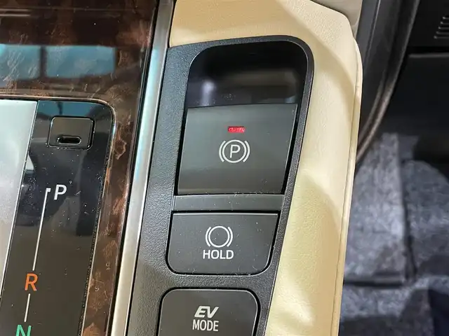 トヨタ ヴェルファイア ハイブリット X 岩手県 2019(令1)年 5.7万km ホワイトパールクリスタルシャイン ４WD/モデリスタエアロ/両側パワースライドドア/ALPINEビッグXナビ１１インチナビ/フルセグTV/トヨタセーフティセンス/プリクラッシュセーフティ/レーダークルーズコントロール/レーントレーシングアシスト/オートマチックハイビーム/クリアランスソナー/先行車発進告知機能/横滑り防止装置/MTモード付AT/レザー調シートカバー/リヤオートエアコン/バックカメラ/サイドカメラ/ETC/ドライブレコーダー/LEDヘッドランプ/LEDフォグランプ/社外１７インチアルミホイール