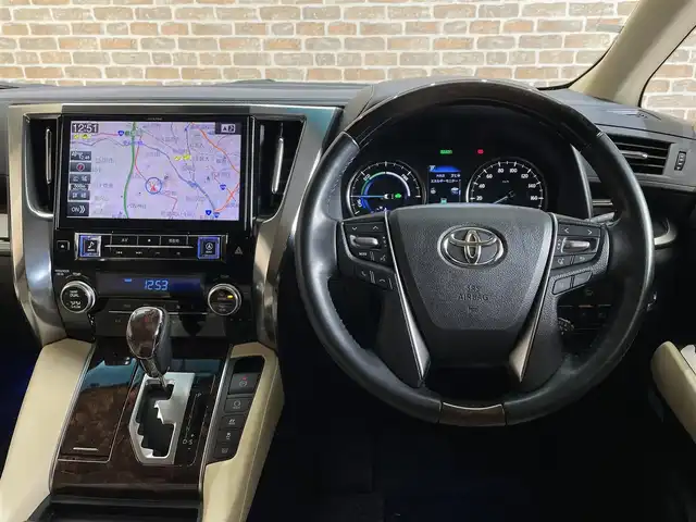 トヨタ ヴェルファイア ハイブリット X 岩手県 2019(令1)年 5.7万km ホワイトパールクリスタルシャイン ４WD/モデリスタエアロ/両側パワースライドドア/ALPINEビッグXナビ１１インチナビ/フルセグTV/トヨタセーフティセンス/プリクラッシュセーフティ/レーダークルーズコントロール/レーントレーシングアシスト/オートマチックハイビーム/クリアランスソナー/先行車発進告知機能/横滑り防止装置/MTモード付AT/レザー調シートカバー/リヤオートエアコン/バックカメラ/サイドカメラ/ETC/ドライブレコーダー/LEDヘッドランプ/LEDフォグランプ/社外１７インチアルミホイール