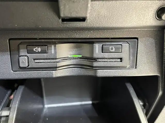 トヨタ ヴェルファイア ハイブリット X 岩手県 2019(令1)年 5.7万km ホワイトパールクリスタルシャイン ４WD/モデリスタエアロ/両側パワースライドドア/ALPINEビッグXナビ１１インチナビ/フルセグTV/トヨタセーフティセンス/プリクラッシュセーフティ/レーダークルーズコントロール/レーントレーシングアシスト/オートマチックハイビーム/クリアランスソナー/先行車発進告知機能/横滑り防止装置/MTモード付AT/レザー調シートカバー/リヤオートエアコン/バックカメラ/サイドカメラ/ETC/ドライブレコーダー/LEDヘッドランプ/LEDフォグランプ/社外１７インチアルミホイール