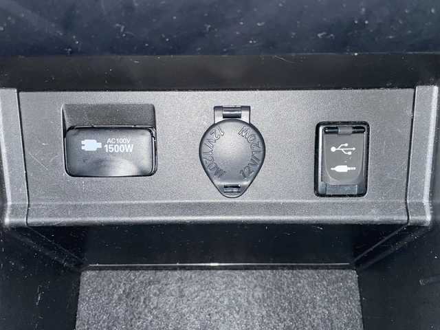 トヨタ アルファードハイブリット SR Cパッケージ 青森県 2017(平29)年 8.8万km ホワイトパールクリスタルシャイン 4WD/OP JBLプレミアムサウンド/純正SDナビ・フルセグTV/CD・DVD・Bluetooth・SD/OP リアエンターテイメントシステム/OP 純正12.1インチフリップダウンモニター/OP パノラミックビューモニター/黒レザーシート/前席パワーシート・シートヒーター/ステアリングヒーター/両側パワースライドドア/パワーバックドア/OPプリクラッシュセーフティ/OPレーダークルーズコントロール/OPインテリジェントクリアランスソナー/オートマチックハイビーム/AC100V1500W/ビルトインETC/LEDヘッドライト/LEDフォグランプ/純正17インチアルミ/モデリスタエアロ