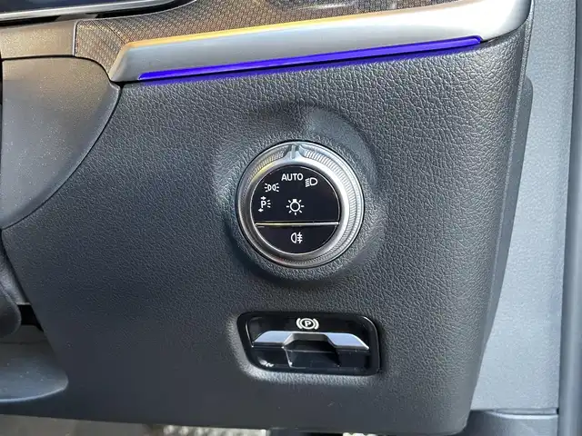 メルセデス・ベンツ Ｍ・ベンツ Ｃ２２０ｄ アバンギャルド　AMGライン 愛知県 2023(令5)年 1.5万km グレーＭ パノラミックスライディングルーフ/黒革/HUD/ナビ/TV/Bluetooth/360カメラ/シートヒーター/デジタルインナーミラー/アンビエントライト/レーダーセーフティ/ACC/LKA/BSM/アダプティブLED/パドルシフト