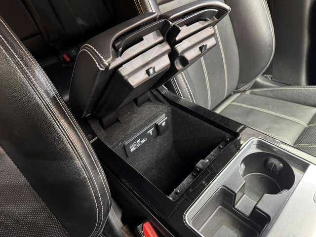 ランドローバー レンジローバーヴェラール S 180PS 千葉県 2018(平30)年 6万km 白 ドライブプロパック　/ACC　/黒革シート　/ナビ　/360°Bluetooth接続　/MERIDIANサウンド　/電動リアゲート　/電動シート　/シートヒーター　/衝突軽減B　/BSM　/LKA　/純正22インチAW　/オートハイビーム　/ドラレコ　/ETC