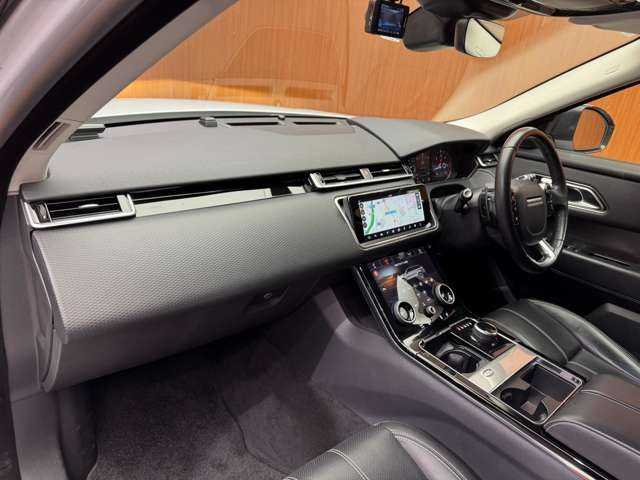 ランドローバー レンジローバーヴェラール S 180PS 千葉県 2018(平30)年 6万km 白 ドライブプロパック　/ACC　/黒革シート　/ナビ　/360°Bluetooth接続　/MERIDIANサウンド　/電動リアゲート　/電動シート　/シートヒーター　/衝突軽減B　/BSM　/LKA　/純正22インチAW　/オートハイビーム　/ドラレコ　/ETC