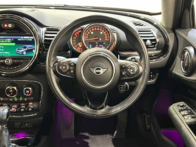 ＭＩＮＩ ミニ クラブマン クーパーD 新潟県 2019(平31)年 4.3万km ピュアバーガンディー ツートーンカラー/・ピュアバーガンディーメタリック/シルバー/アクティブクルーズコントロール/前車接近警告機能/衝突回避 被害軽減ブレーキ/パークディスタンスコントロール/バックカメラ/HDDナビゲーション/・Bluetooth/USB/ETC機能付きルームミラー/スマートキー/ネット スポーク ブラック（17インチAW）/LEDヘッドライト/LEDフロントフォグランプ/純正フロアマット