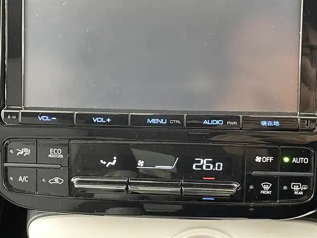 トヨタ プリウス A ツーリングセレクション 大阪府 2016(平28)年 6.3万km ホワイトパールクリスタルシャイン ＴＲＤフルエアロ/衝突軽減ブレーキ/純正９インチナビ　/CD/DVD/フルセグＴＶ/Bluetooth　/バックカメラ　/ビルトインＥＴＣ　/前後コーナーセンサー　/前後ドライブレコーダー　/追従型クルーズコントロール　/ブラインドスポットモニター/ヘッドアップディスプレイ/レーンキープアシスト/パーキングアシスト/純正１７インチアルミホイール/レザーシート/前列シートヒーター/盗難防止装置/LEDライト/フォグライト/オートライト