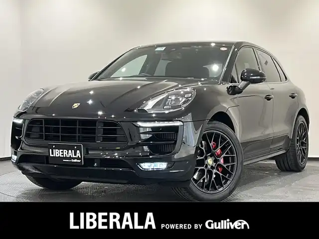 ポルシェ マカン GTS 新潟県 2018(平30)年 4.5万km ジェットブラック 4WD/スポーツクロノパッケージ/アダプティブクルーズコントロール/純正RSスパイダーデザイン20インチアルミホイール/PDLS付LEDヘッドライト/ハーフレザーシート/シートヒーター/パワーシート/純正HDDナビ/(CD/DVD/Bluetooth/USB/AUX)/バックカメラ/ETC/ドライブレコーダー/コーナーセンサー/ポルシェエントリー&ドライブ/GPSレーダー探知機/車線逸脱警報/パドルシフト/パワーバックドア/アイドリングストップ/横滑り防止装置/フロアマット/保証書/取扱説明書/記録簿