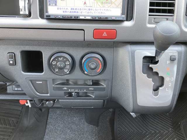 トヨタ ハイエース GL 富山県 2009(平21)年 5万km ホワイト 4WD/キャンピングカー/社外ナビ/フルセグ/給排水タンク/蛇口シンク/ルーフテント/電子レンジ/冷蔵庫/後席用テレビ