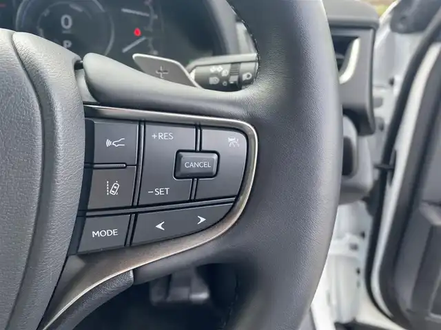 レクサス ＵＸ 250h バージョンL 福岡県 2023(令5)年 2万km ソニッククォーツ ムーンルーフ/パノラミックビューモニター/純正ナビ/フルセグ/黒革/パワーシート/シートヒーター/ベンチレーション/前後ドラレコ/ETC