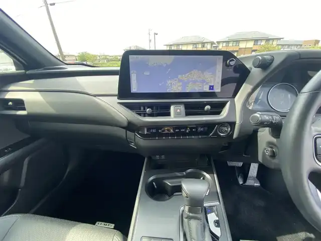 レクサス ＵＸ 250h バージョンL 福岡県 2023(令5)年 2万km ソニッククォーツ ムーンルーフ/パノラミックビューモニター/純正ナビ/フルセグ/黒革/パワーシート/シートヒーター/ベンチレーション/前後ドラレコ/ETC