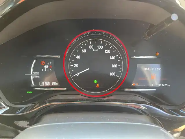 ホンダ ヴェゼル ハイブリッド ホンダセンシング 滋賀県 2019(平31)年 2万km プラチナホワイトパール 禁煙車/純正ナビ/（CD/SD/Bluetooth）/バックカメラ/前後ドライブレコーダー/ビルトインETC/衝突被害軽減ブレーキ/路外逸脱抑制システム/レーンキープアシストシステム/標識認識機能/革巻きステアリング/アダプティブクルーズコントロール/ステアリングリモコン/LEDヘッドライト/オートヘッドライト/純正アルミホイール/レザー調シートカバー/電動パーキングブレーキ/オートホールドブレーキ