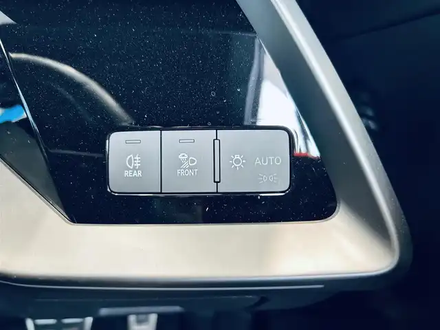 アウディ Ａ３ SB 30TFSI Sライン 大阪府 2022(令4)年 3.7万km ミトスブラックメタリック ブラックスタイリングP/ラグジュアリーP/ワンオーナー/ナビP/バーチャルコックピット/黒革/シートヒーター/純正ナビ/TV/バックカメラ/純正18インチAW/マトリクスLED/サイドアシスト/ACC