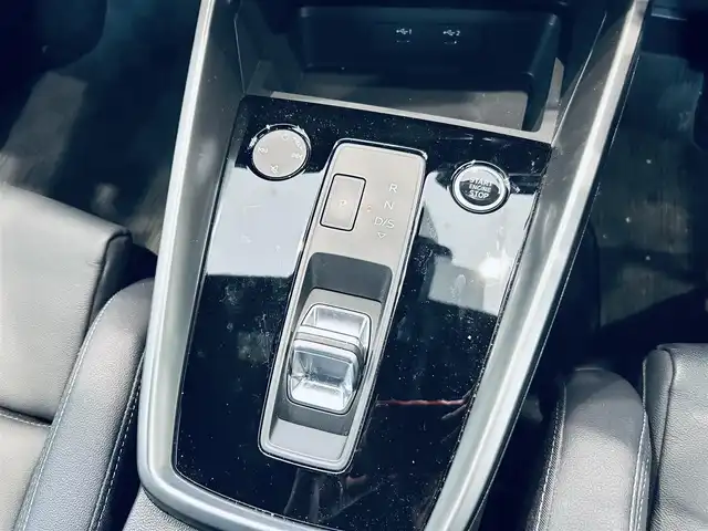 アウディ Ａ３ SB 30TFSI Sライン 大阪府 2022(令4)年 3.7万km ミトスブラックメタリック ブラックスタイリングP/ラグジュアリーP/ワンオーナー/ナビP/バーチャルコックピット/黒革/シートヒーター/純正ナビ/TV/バックカメラ/純正18インチAW/マトリクスLED/サイドアシスト/ACC