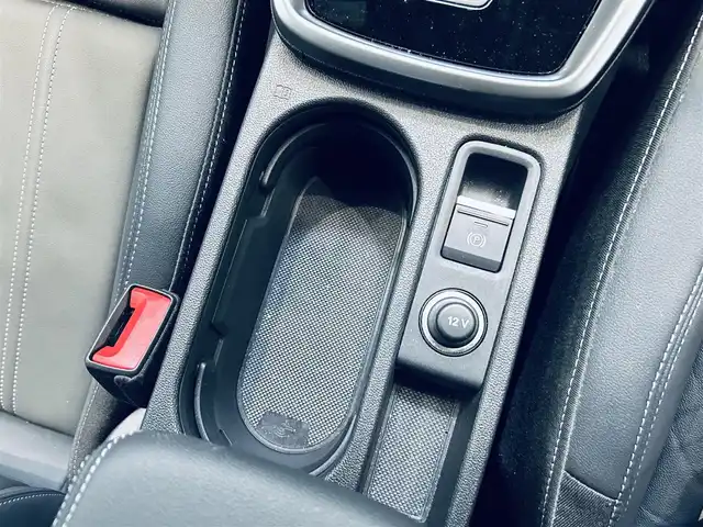 アウディ Ａ３ SB 30TFSI Sライン 大阪府 2022(令4)年 3.7万km ミトスブラックメタリック ブラックスタイリングP/ラグジュアリーP/ワンオーナー/ナビP/バーチャルコックピット/黒革/シートヒーター/純正ナビ/TV/バックカメラ/純正18インチAW/マトリクスLED/サイドアシスト/ACC