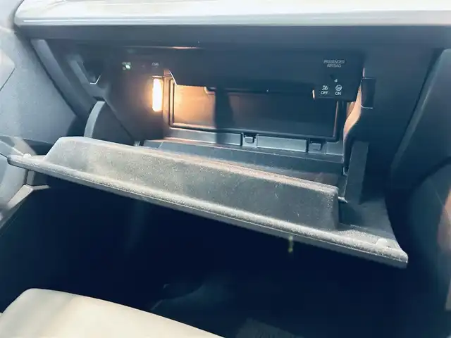 アウディ Ａ３ SB 30TFSI Sライン 大阪府 2022(令4)年 3.7万km ミトスブラックメタリック ブラックスタイリングP/ラグジュアリーP/ワンオーナー/ナビP/バーチャルコックピット/黒革/シートヒーター/純正ナビ/TV/バックカメラ/純正18インチAW/マトリクスLED/サイドアシスト/ACC