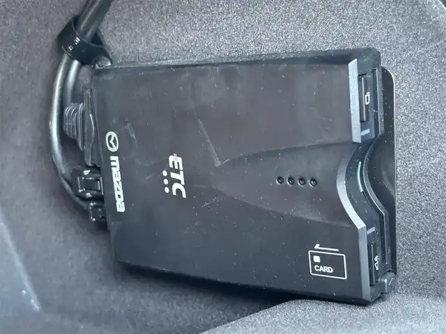 マツダ ＣＸ－５ XD Lパッケージ 宮城県 2020(令2)年 1万km ポリメタルグレーM BOSEサウンドシステム/360度ビューモニター/フロントパーキングセンサー/CD/DVD/地デジTV/＝＝＝/アドバンストスマートシティブレーキサポート/後退時スマートシティブレーキサポート/誤発進抑制制御/スマートブレーキサポート/レーダークルーズコントロール/ブラインドスポットモニタリング/車線逸脱警報システム」/レーンキープアシストシステム/リアパーキングセンサー/ドライバーアテンションアラート/オフロードトラクションアシスト/マツダコネクトナビ/・Bluetooth/・AppleCarPlay/・AndroidAuto/ETC/ドライブレコーダー/パワーバックドア/ホワイトレザーシート/シートヒーター/ステアリングヒーター/パワーシート/革巻きステアリング/パドルシフト/電動パーキングブレーキ/ブレーキホールド/アダプティブLEDヘッドライト/フォグランプ/オートライト/スマートキー＆プッシュスタート/スペアキー1本/純正19インチAW/フロアマット/トノカバー/W/サイド/カーテンエアバッグ