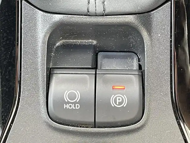 トヨタ カローラ クロス ハイブリッド Z 滋賀県 2021(令3)年 2.1万km ダークブルーマイカM ４WD/純正9型ディスプレイオーディオ/・Bluetooth/・フルセグ/・Mira Cast/パノラミックビューモニター/ステアリングリモコン/革巻きステアリング/ステアリングヒーター/ETC/前後ドライブレコーダー/レーダークルーズコントロール/運転席パワーシート/前席シートヒーター/パワーバックドア/オートリトラミラー/LEDオートライト/オートハイビーム/フォグライト/プリクラッシュセーフティ/ブラインドスポットモニター/スマートキー/プッシュスタート
