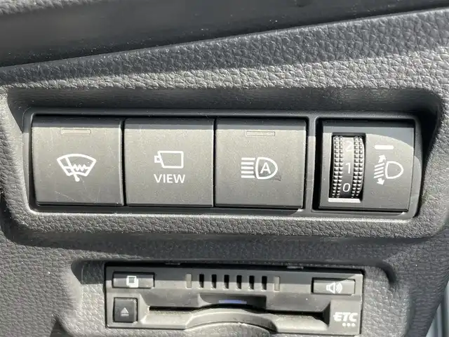 トヨタ カローラ クロス ハイブリッド Z 滋賀県 2021(令3)年 2.1万km ダークブルーマイカM ４WD/純正9型ディスプレイオーディオ/・Bluetooth/・フルセグ/・Mira Cast/パノラミックビューモニター/ステアリングリモコン/革巻きステアリング/ステアリングヒーター/ETC/前後ドライブレコーダー/レーダークルーズコントロール/運転席パワーシート/前席シートヒーター/パワーバックドア/オートリトラミラー/LEDオートライト/オートハイビーム/フォグライト/プリクラッシュセーフティ/ブラインドスポットモニター/スマートキー/プッシュスタート