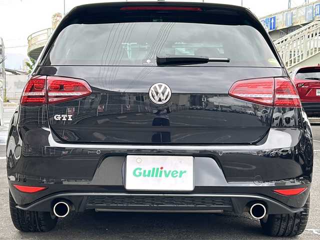 フォルクスワーゲン ゴルフ ＧＴＩ 京都府 2016(平28)年 6万km 黒 純正ＳＤナビ　/フルセグＴＶ　/バックカメラ　/コーナーセンサー　/電動リアゲート　/ドライブレコーダー　/ＭＴモード付ＡＴ　/クローズコントロール　/盗難防止装置/横滑り防止装置/オートライト/AUX接続/Bluetooth接続/ウィンカーミラー　/スマートキー/スペアキー/ＥＴＣ/W＋サイドエアバッグ/カーテンエアバック