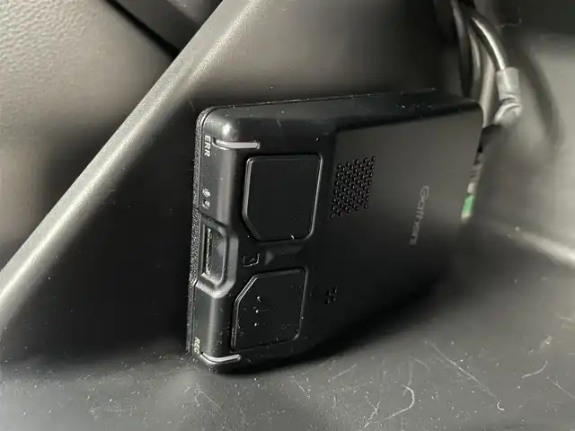 ホンダ フィット e:HEVホーム 大阪府 2020(令2)年 3.8万km プレミアムグラマラスブロンズP 純正８インチナビ/  フルセグTV/CD/DVD/Bluetooth/USB/バックモニター/横滑り防止装置/衝突軽減ブレーキ/コーナーセンサー/レーダークルーズコントロール/レーンキープアシスト/ステアリングスイッチ/アイドリングストップ/オートマチックハイビーム/純正15インチアルミホイール/ハーフレザーシート/純正フロアマット/プッシュスタート/スマートキー/ＥＴＣ/ＬＥＤライト/禁煙車