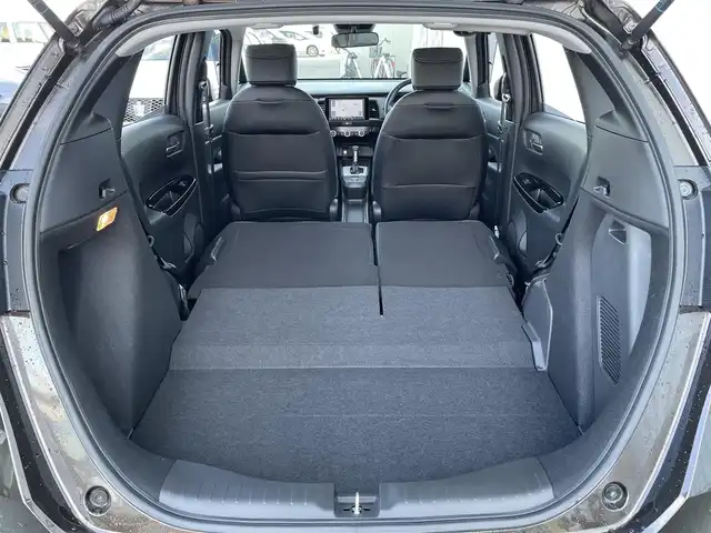 ホンダ フィット e:HEVホーム 佐賀県 2020(令2)年 3.8万km プレミアムグラマラスブロンズP 純正8インチSDナビゲーション/・フルセグTV/CD/DVD/SD/USB/Bluetooth/バックカメラ/前後ドライブレコーダー/ビルトインETC/電子パーキングブレーキ/・AUTO HOLD機能/ハーフレザーシート/ISOFIX対応/革巻きステアリング/ステアリングリモコン/純正LEDヘッドライト/・オートマチックハイビーム/純正フロアマット/純正ドアバイザ―/新車保証書/取扱説明書/ホンダセンシング/・アダプティブクルーズコントロール/・路外逸脱抑制機能/・踏み間違い衝突軽減システム/・衝突被害軽減ブレーキ/・前後パーキングセンサー