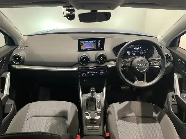 アウディ Ｑ２ 30TFSIスポーツ 愛知県 2019(平31)年 2.7万km 青 バーチャルコクピット　/ＭＭＩナビ　/Ｂｌｕｅｔｏｏｔｈ　/バックカメラ　/フルセグＴＶ　/ＡＣＣ　/ＬＫＡ　/ＢＳＭ　/シートヒーター　/コーナーセンサー　/パワーバックドア　/ドライブレコーダー　/ＥＴＣ２．０/プッシュスタート/アイドリングストップ/ウィンカーミラー