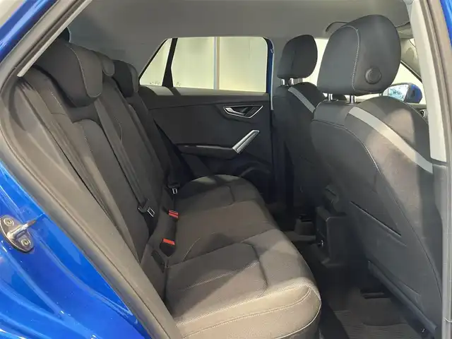 アウディ Ｑ２ 30TFSIスポーツ 愛知県 2019(平31)年 2.7万km 青 バーチャルコクピット　/ＭＭＩナビ　/Ｂｌｕｅｔｏｏｔｈ　/バックカメラ　/フルセグＴＶ　/ＡＣＣ　/ＬＫＡ　/ＢＳＭ　/シートヒーター　/コーナーセンサー　/パワーバックドア　/ドライブレコーダー　/ＥＴＣ２．０/プッシュスタート/アイドリングストップ/ウィンカーミラー