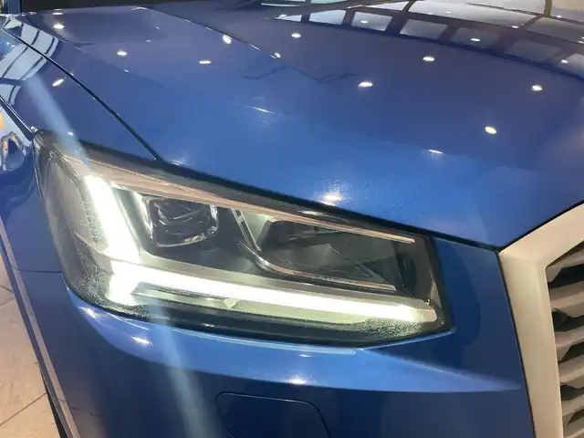 アウディ Ｑ２ 30TFSIスポーツ 愛知県 2019(平31)年 2.7万km 青 バーチャルコクピット　/ＭＭＩナビ　/Ｂｌｕｅｔｏｏｔｈ　/バックカメラ　/フルセグＴＶ　/ＡＣＣ　/ＬＫＡ　/ＢＳＭ　/シートヒーター　/コーナーセンサー　/パワーバックドア　/ドライブレコーダー　/ＥＴＣ２．０/プッシュスタート/アイドリングストップ/ウィンカーミラー