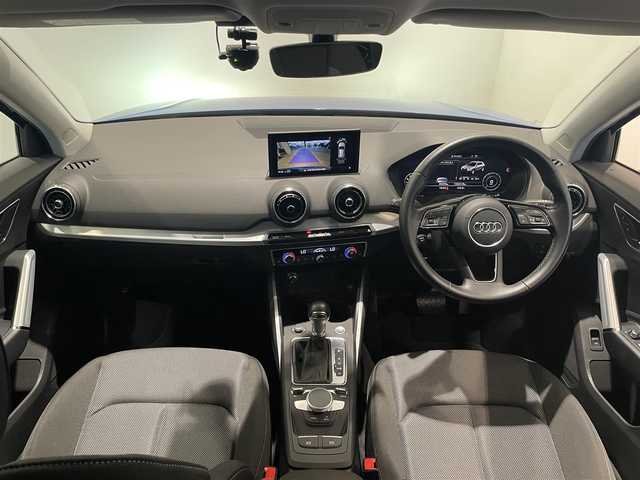 アウディ Ｑ２ 30TFSIスポーツ 滋賀県 2019(平31)年 2.7万km 青 バーチャルコクピット　/ＭＭＩナビ　/Ｂｌｕｅｔｏｏｔｈ　/バックカメラ　/フルセグＴＶ　/ＡＣＣ　/ＬＫＡ　/ＢＳＭ　/シートヒーター　/コーナーセンサー　/パワーバックドア　/ドライブレコーダー　/ＥＴＣ２．０/プッシュスタート/アイドリングストップ/ウィンカーミラー