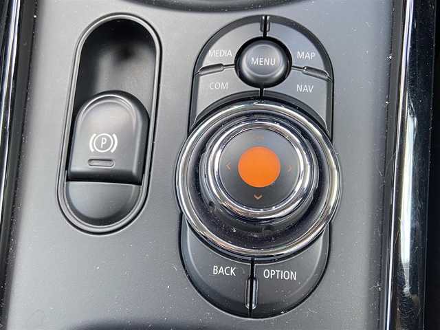 ＭＩＮＩ ＢＭＷ ミニ クラブマン クーパーSD 栃木県 2020(令2)年 2.4万km ペッパー・ホワイト ACC/ドラインビングモード/バックカメラ/純正ナビ/インテリジェントセーフティ/シートヒーター/ルームミラー一体型ETC/LED/純正17インチAW