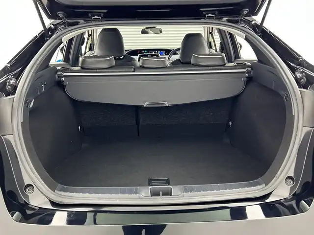 トヨタ プリウス S 三重県 2016(平28)年 6万km アティチュードブラックマイカ 禁煙車/社外ナビ/・AM/FM/CD/DVD/Bluetooth/フルセグ/iPod/HDMI/バックカメラ/トヨタセーフティセンス/レーダークルーズコントロール/プリクラッシュセーフティ/レーンディパーチャーアラート/オートライト/オートハイビーム/LEDヘッドライト/AC100V/社外17インチアルミホイール
