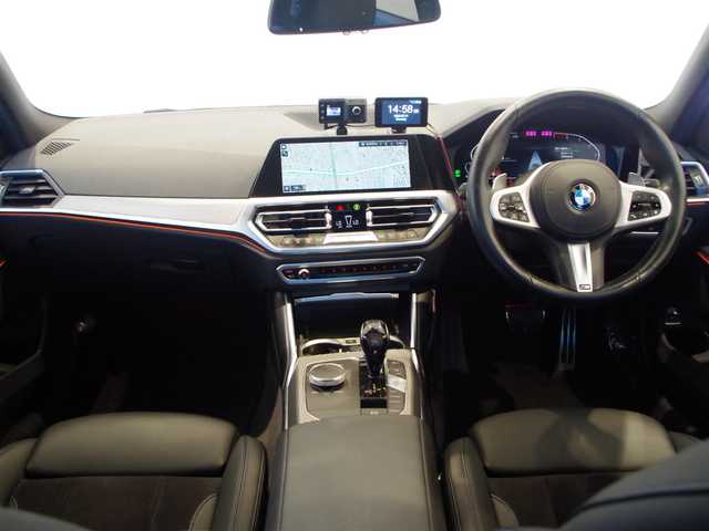 ＢＭＷ ３２０ｉ Mスポーツ 岐阜県 2019(令1)年 5万km サファイアブラックP 純正HDDナビ/　BTオーディオ/　USB/ドライビング・アシスト・プロフェッショナル/　ACC/　レーン・コントロール・アシスト/　レーン・ディパーチャー・ウォーニング/　レーン・チェンジ・ウォーニング/　アクティブ・サイド・コリジョン・プロテクション/　前車接近警告機能/　衝突回避・被害軽減ブレーキ/　後車衝突警告機能/　クロス・トラフィック・ウォーニング/　エマージェンシー・ストップ・アシスト/　トラフィック・サイン・アシスト/BMWヘッドアップディスプレイ/BMWジェスチャー・コントロール/パワーシート/シートヒーター/バックカメラ/アンビエントライト/ドライブレコーダー/ETC2.0