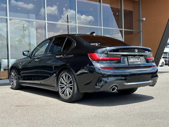 ＢＭＷ ３２０ｉ Mスポーツ 岐阜県 2019(令1)年 5万km サファイアブラックP 純正HDDナビ/　BTオーディオ/　USB/ドライビング・アシスト・プロフェッショナル/　ACC/　レーン・コントロール・アシスト/　レーン・ディパーチャー・ウォーニング/　レーン・チェンジ・ウォーニング/　アクティブ・サイド・コリジョン・プロテクション/　前車接近警告機能/　衝突回避・被害軽減ブレーキ/　後車衝突警告機能/　クロス・トラフィック・ウォーニング/　エマージェンシー・ストップ・アシスト/　トラフィック・サイン・アシスト/BMWヘッドアップディスプレイ/BMWジェスチャー・コントロール/パワーシート/シートヒーター/バックカメラ/アンビエントライト/ドライブレコーダー/ETC2.0