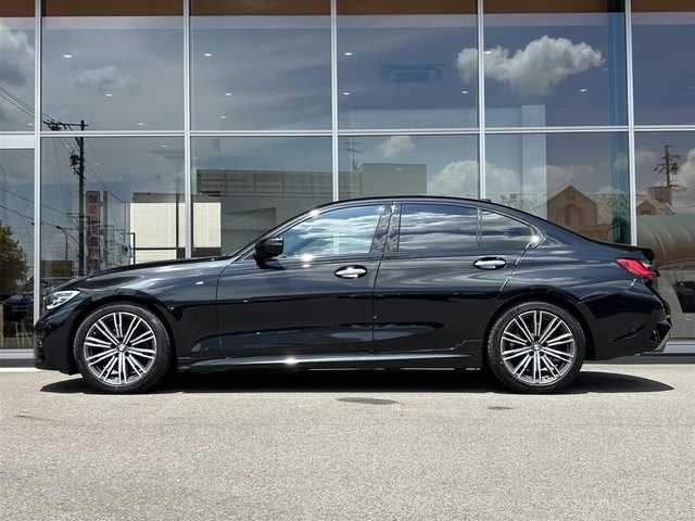ＢＭＷ ３２０ｉ Mスポーツ 岐阜県 2019(令1)年 5万km サファイアブラックP 純正HDDナビ/　BTオーディオ/　USB/ドライビング・アシスト・プロフェッショナル/　ACC/　レーン・コントロール・アシスト/　レーン・ディパーチャー・ウォーニング/　レーン・チェンジ・ウォーニング/　アクティブ・サイド・コリジョン・プロテクション/　前車接近警告機能/　衝突回避・被害軽減ブレーキ/　後車衝突警告機能/　クロス・トラフィック・ウォーニング/　エマージェンシー・ストップ・アシスト/　トラフィック・サイン・アシスト/BMWヘッドアップディスプレイ/BMWジェスチャー・コントロール/パワーシート/シートヒーター/バックカメラ/アンビエントライト/ドライブレコーダー/ETC2.0