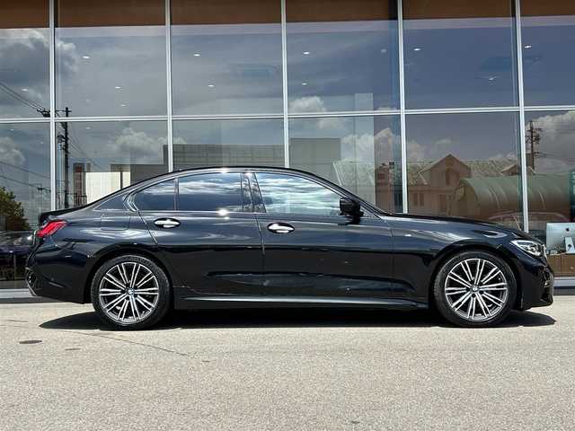 ＢＭＷ ３２０ｉ Mスポーツ 岐阜県 2019(令1)年 5万km サファイアブラックP 純正HDDナビ/　BTオーディオ/　USB/ドライビング・アシスト・プロフェッショナル/　ACC/　レーン・コントロール・アシスト/　レーン・ディパーチャー・ウォーニング/　レーン・チェンジ・ウォーニング/　アクティブ・サイド・コリジョン・プロテクション/　前車接近警告機能/　衝突回避・被害軽減ブレーキ/　後車衝突警告機能/　クロス・トラフィック・ウォーニング/　エマージェンシー・ストップ・アシスト/　トラフィック・サイン・アシスト/BMWヘッドアップディスプレイ/BMWジェスチャー・コントロール/パワーシート/シートヒーター/バックカメラ/アンビエントライト/ドライブレコーダー/ETC2.0