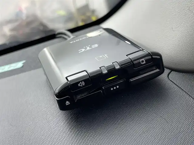 トヨタ アクア S 群馬県 2019(令1)年 8.3万km スーパーホワイトⅡ 禁煙車　純正ナビ　ワンセグ　ＢＴ　バックカメラ　トヨタセーフティセンス　衝突軽減　ＡＨＢ　オートライト　ＥＴＣ　　オートエアコン　ヘッドライトレベライザー　電動格納ミラー　Ｐスタート　スマートキー