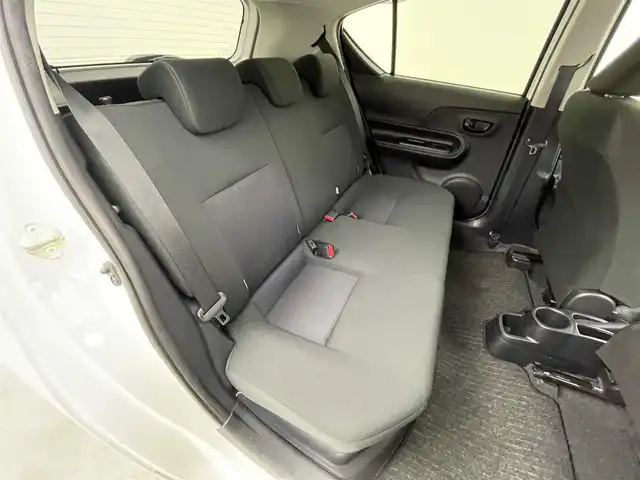 トヨタ アクア S 群馬県 2019(令1)年 8.3万km スーパーホワイトⅡ 禁煙車　純正ナビ　ワンセグ　ＢＴ　バックカメラ　トヨタセーフティセンス　衝突軽減　ＡＨＢ　オートライト　ＥＴＣ　　オートエアコン　ヘッドライトレベライザー　電動格納ミラー　Ｐスタート　スマートキー